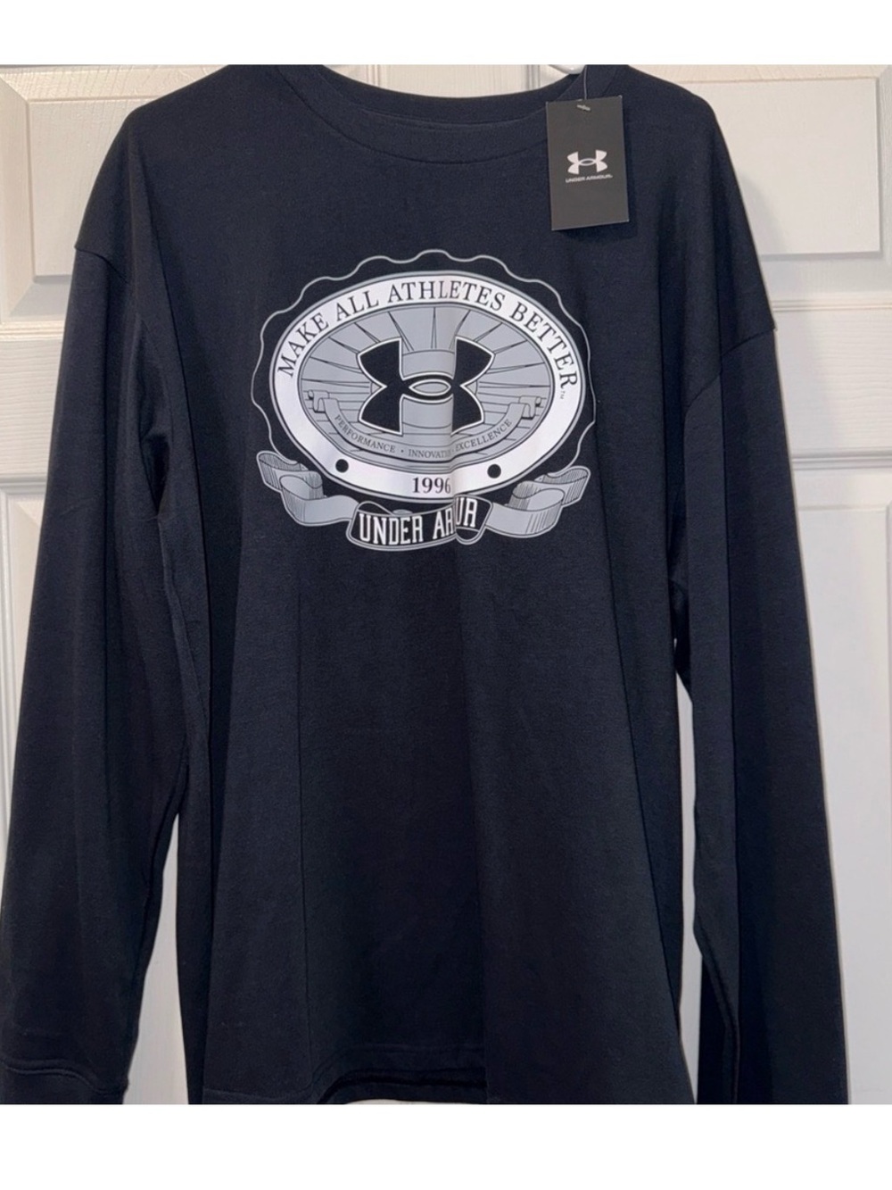 Under Armour Black Long Sleeve Crewneck with Center Logo Graphic